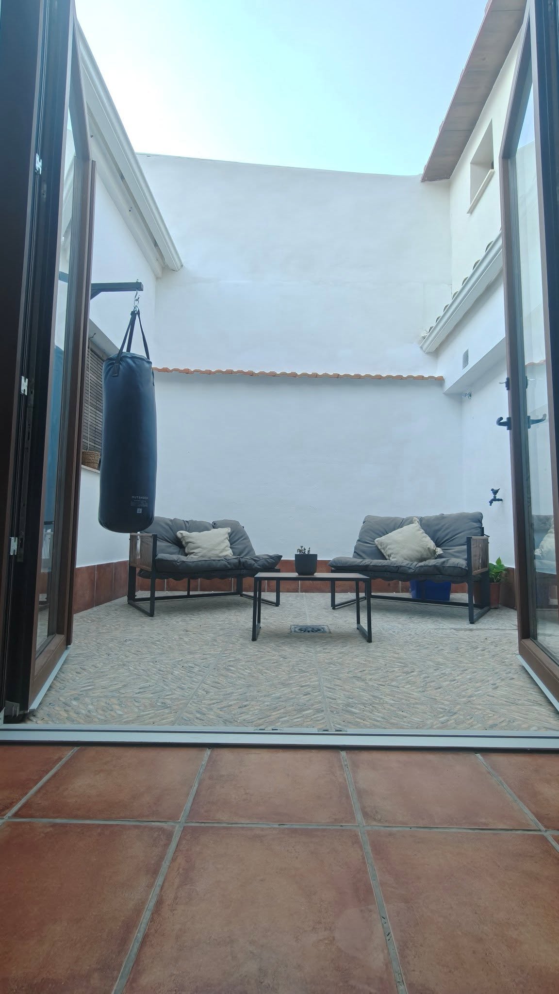 CASA CON PATIO EN VENTA miniatura 6