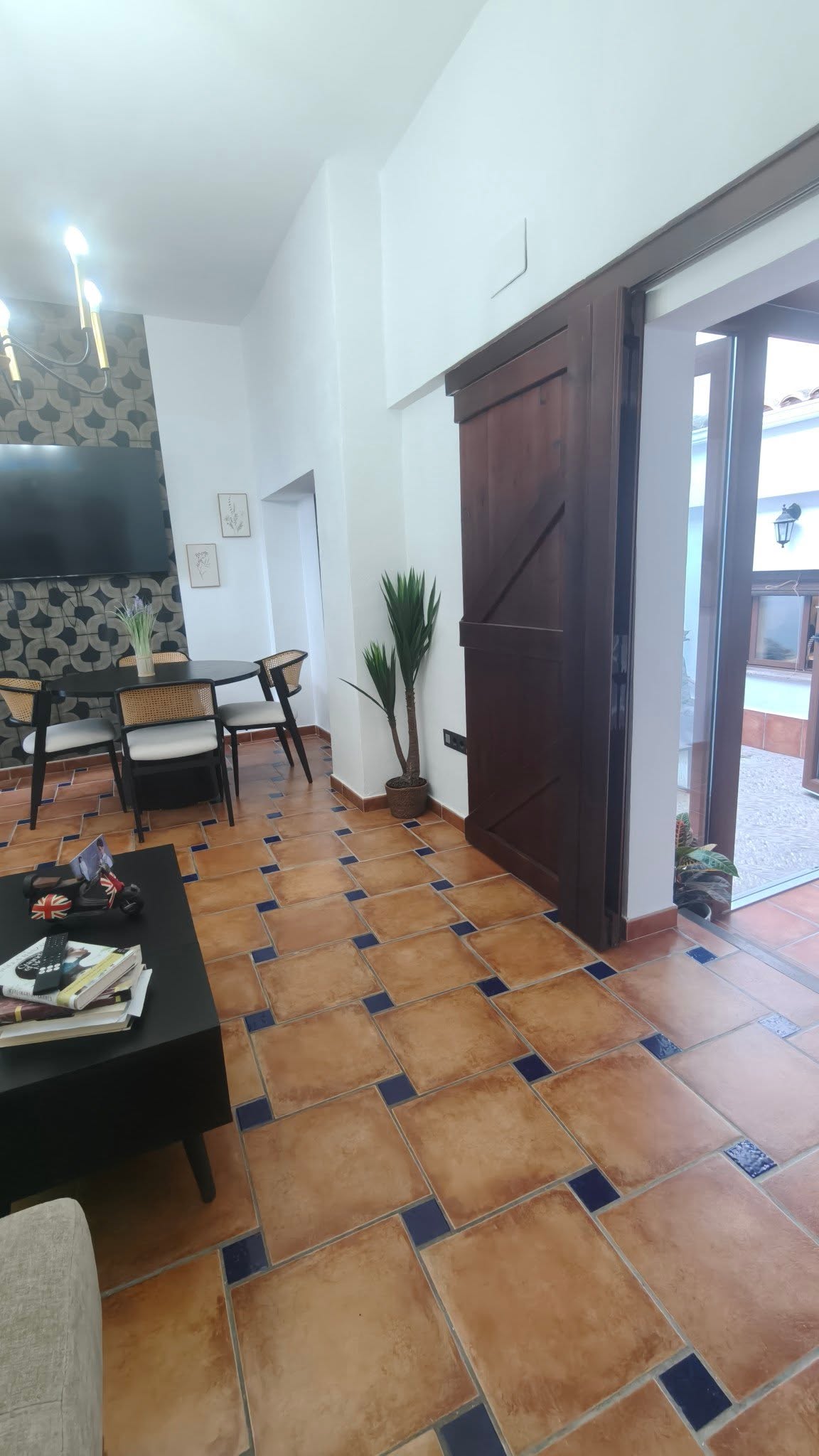 CASA CON PATIO EN VENTA miniatura 9