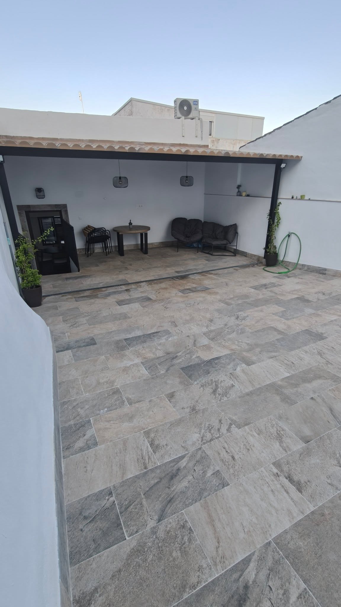 CASA CON PATIO EN VENTA miniatura 11