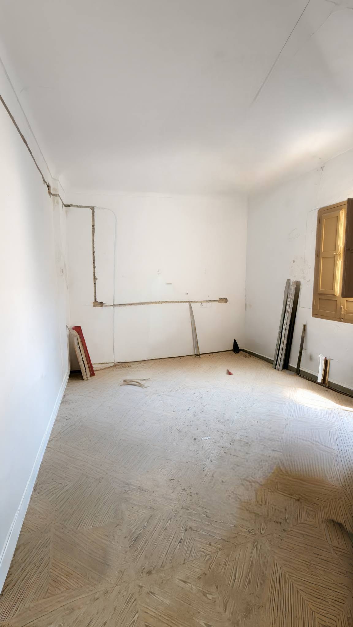 CASA EN VENTA CON COCHERA  miniatura 6