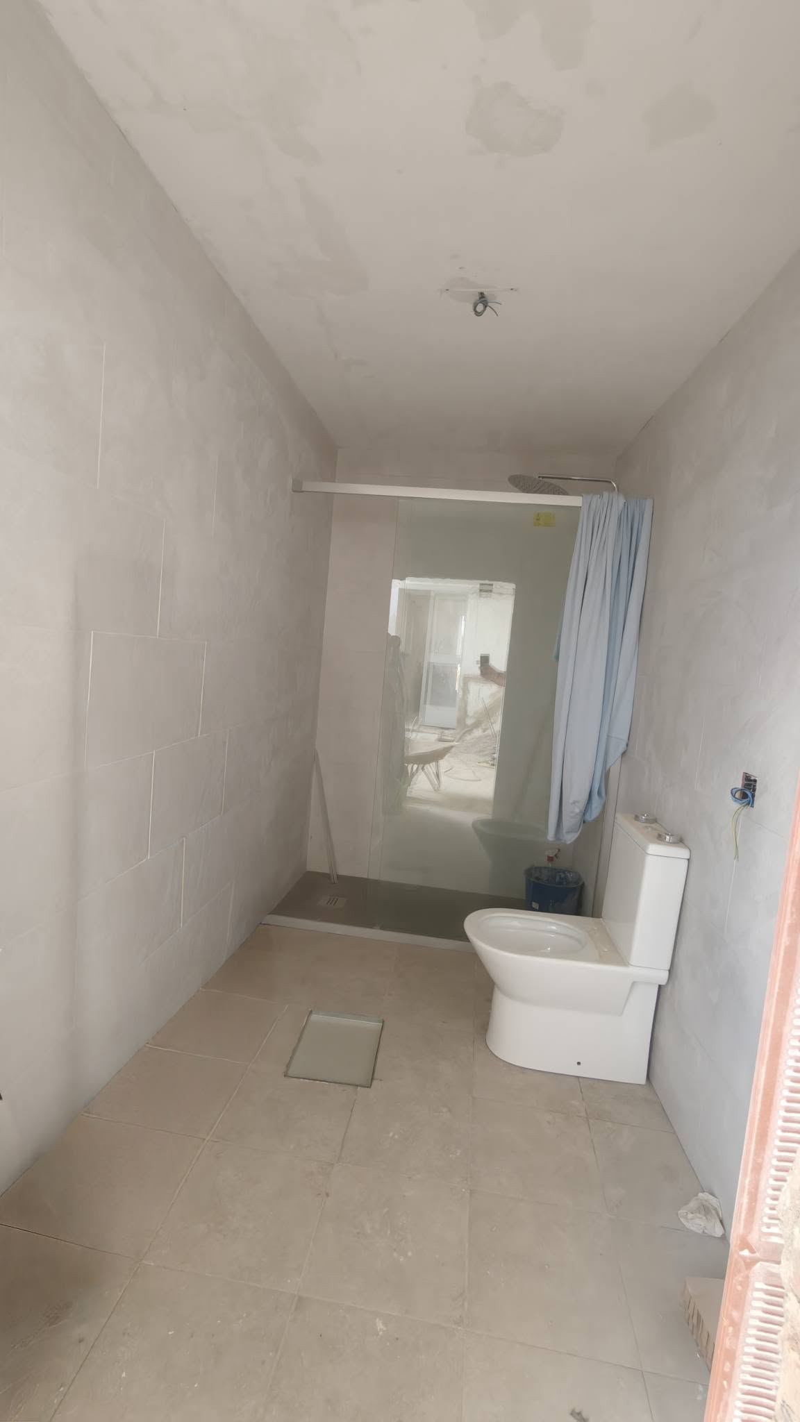 CASA EN VENTA CON COCHERA  miniatura 7